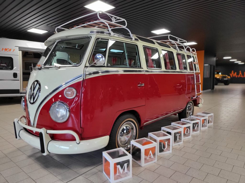 VOLKSWAGEN COMBI T1 SPLIT 9 PLACES