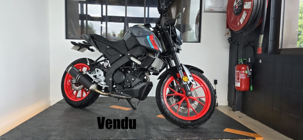 YAMAHA MT 125